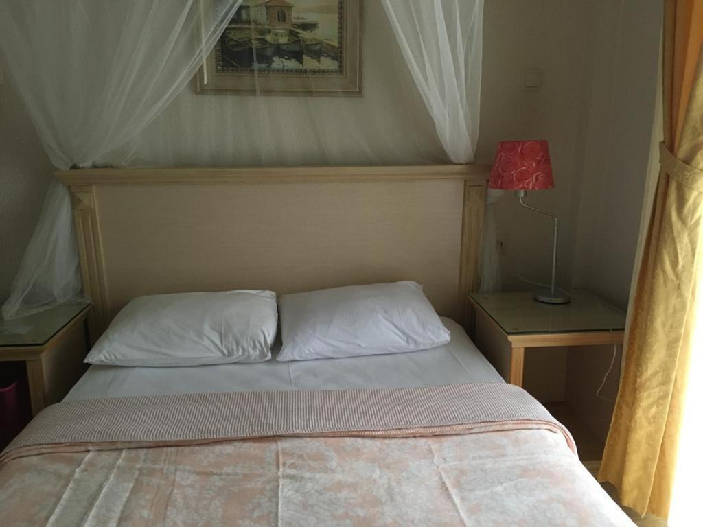 Melaike Hotel Foca Kültér fotó