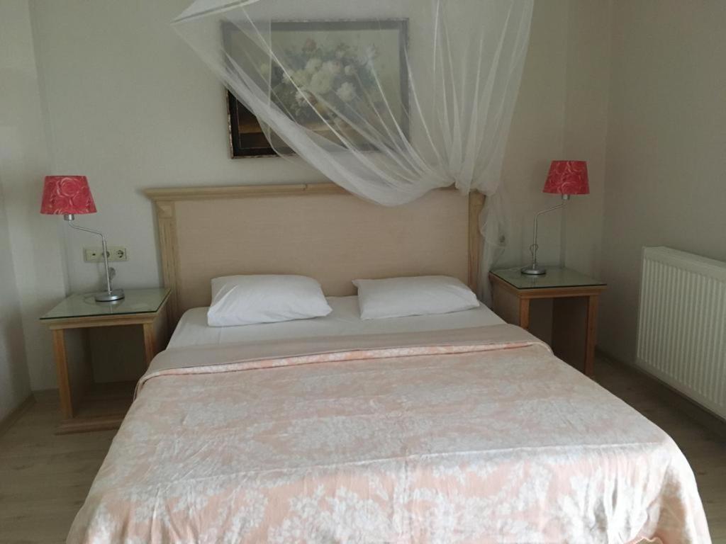 Melaike Hotel Foca Kültér fotó